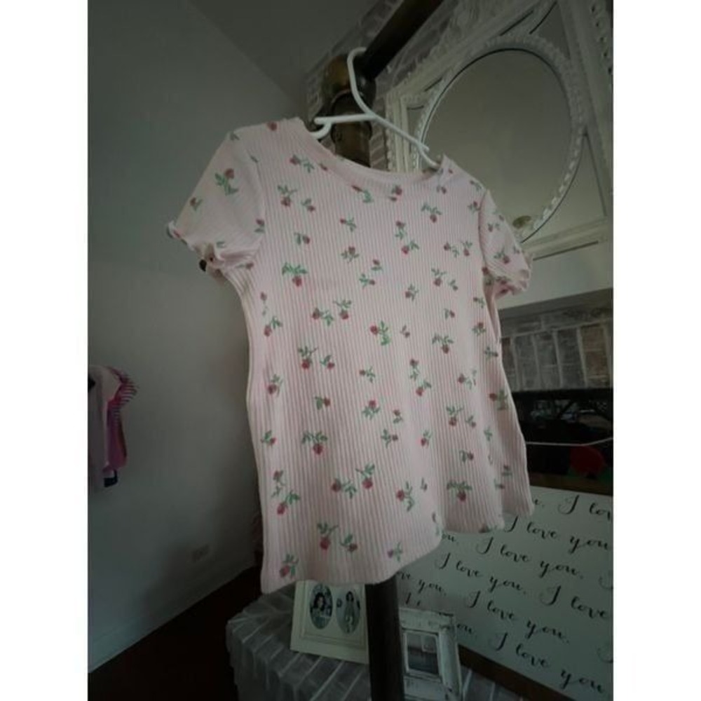 Cat & Jack rose shirt 4T 5T